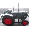 Hachette Partworks-Scale Model-Tractor-Hanomag R28-1953