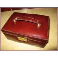 Jewelery box. Leather. Vintage.