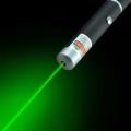 HIGH POWER GREEN LASER POINTER...5 INTERCHANGEABLE HEADS...DURABLE QUALITY !