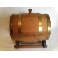 STUNNING OAK WINE BARREL WITH BARREL HOLDER IN PERFECT CONDITION, GREAT PIECE FOR YOUR BAR!!!!
