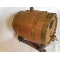 STUNNING OAK WINE BARREL WITH BARREL HOLDER IN PERFECT CONDITION, GREAT PIECE FOR YOUR BAR!!!!