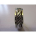 BEAUTIFUL 925. SILVER 8mm STRESS BAND IN VERY GOOD CONDITION, WEIGH 8.6g - SEE BELOW.