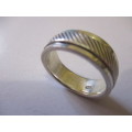 BEAUTIFUL 925. SILVER 8mm STRESS BAND IN VERY GOOD CONDITION, WEIGH 8.6g - SEE BELOW.