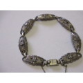 NICE ANTIQUE 18cm STERLING SILVER BRACELET IN VERY GOOD CONDITION, WEIGH 13.6g - SEE BELOW.