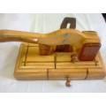 BEAUTIFUL YELLOW WOOD BILTONG SLICER IN VERY GOOD CONDITION - SEE AND READ BELOW.