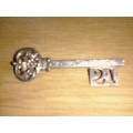ANTIQUE 21 KEY SOLID SILVER WITH PIN  - WEIGHT 3.7 GRAMS - PLEASE SEE BELOW