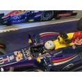 Red Bull RB9 F1 - Sebastian Vettel 2013 World Champion (Ltd edition Minichamps 1:43)