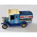 Ford Model T Tanker `Esso` 1920 (Lledo `Days Gone By` 1983 +/-1:60 - with box)