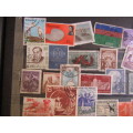 GOOD START - 100 PLUS UNSORTED INTERNATIONAL STAMPS - AS PER SCAN BL6 - BID PER ITEM