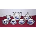 Delft Blue Handpainted Miniature Tea set EH 98-10385 as reflected in Pictures