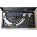 Moore & Wright Micrometer No 966 - as per pictures