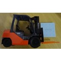 TOYOTA FORKLIFT COLLECTORS MODEL- SCALE 1/23 (NOT A TOY)