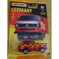 MATCHBOX 1990 VW TRANSPORTER CREW CAB 2021   (MADE IN THAILAND)  CARDED