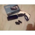 Samsung Gear VR powered by Oculus frost white (as new) for urgent sale - Bargain!!