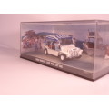 James Bond 007 - Mini Moke with 2 figurines - Live and let die