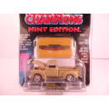 Racing Champions - 1950 Chevy 3100 - Mint Edition - Issue #19 - #08105