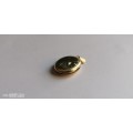 Vintage Yellow Gold Oval Detailed Front Locket