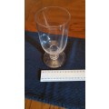 Glass: 1x Pedestal footed Beer Glass with clear glass.