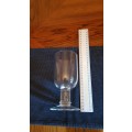Glass: 1x Pedestal footed Beer Glass with clear glass.