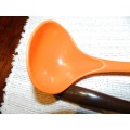 Vintage Kitchen Utensils Set of 2x Addis  Melamine  Ladles.  One in chocolate Brown colour and one