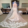 LUXURIOUS AND STUNNING  WHITE  2.7 M CATHEDRAL VEIL WITH LACE EDGE WITH COMB