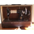 Singer sewing machine - Serial number : EG 828539  - 27 x 42 cm
