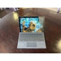 Microsoft Surface Pro 6 i5-8350U 256GB SSD, 8GB RAM + Keyboard (Boxed-Ex Company)