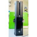 Xbox One - 500GB With One Controller