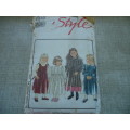 STYLE PATTERNS 1975- GIRL'S DRESS WITH FULL GATHERED SKIRT SIZE A = 4 - 9 YEARS  - COMPLETE