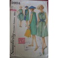 VINTAGE SIMPLICITY 3904  ONE PIECE TURNABOUT DRESS & HAT SIZE 14 BUST 34" COMPLETE- ZIPLOC