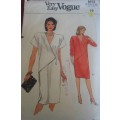 VOGUE 8972  LOOSE FITTING DRESS WITH ASYMETICAL BOTTON FRONT SIZE 10 COMPLETE