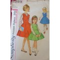 VINTAGE SIMPLICITY 5223 -GIRLS PINAFORE & BLOUSE - SIZE 8 YEARS BREAST 25` COMPLETE