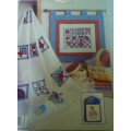 THE QUILTING BEE BY DEBBIE MUMM - LEISURE ARTS 688- 4 PAGES