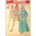 VINTAGE SIMPLICITY 8458 WOMENS ROBE  SIZE MEDIUM 12 - 14 COMPLETE-SUPPLIED IN ENVELOPE