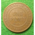 Australia error penny. 1919 with no top scroll.