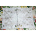 VINTAGE EMBROIDERED ECRU COTTON LINEN TRAY CLOTH IN GOOD CONDITION