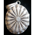 ANTIQUE SILVER 1900s DELICATE LACE LOOKING FILIGREE PERFUME LOCKET