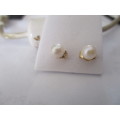 14K Gold and Culture Pearls Earrings/ Studs