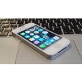 iPhone 4s 8GB White - Golden Oldie {Good Condition}