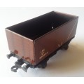 Hornby Dublo D2 High-Sided Coal Wagon. 7-Plank LMS. No : 32030. Mint in box.