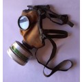 1950`s German Auer 744 Vollmaske Gas Mask With Original Filter.
