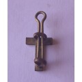 WW1 Territorial Force Brass `T` Badge.  Lugs Intact.
