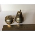 Metal Apple and Pear Salt and Pepper set