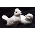 Cute Vintage pair of little white doves