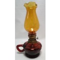 Very attractive Vintage medium sized parrafin lamp