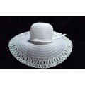 Beautiful vintage White hat