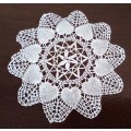 How pretty! Beautiful vintage crocheted doily with   - 21cms across