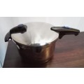 Fissler 8L stove top pressure cooker