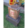 Well used SHELL 2 Gallon Oil Can!