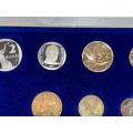 S A MINT PROOF SET 1990 R2 TO 1 CENT IN BLUE S A MINT BOX WITH COVER